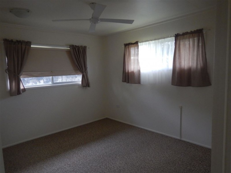 16 Barton Road, Victory Heights QLD 4570