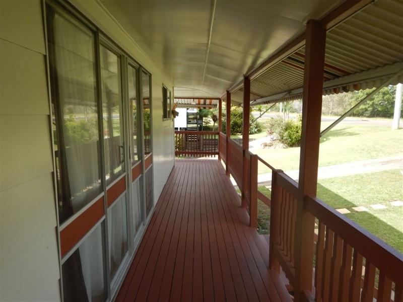 16 Barton Road, Victory Heights QLD 4570