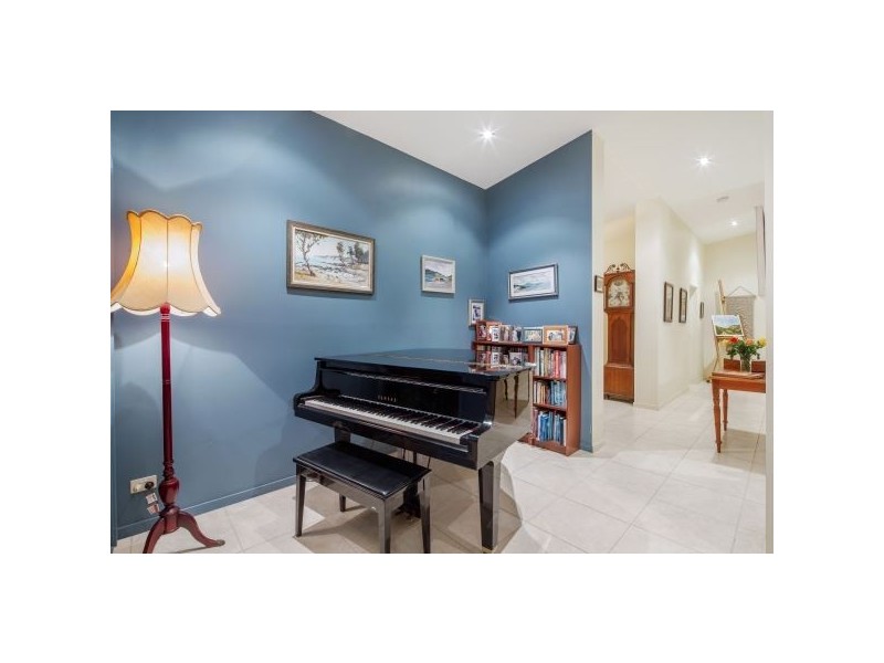 63 Perkins Road, Jones Hill QLD 4570