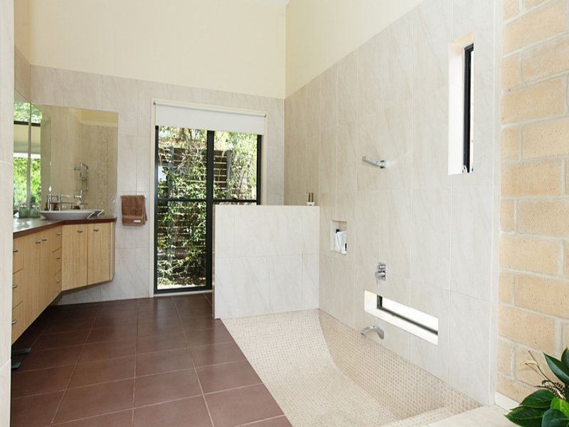 63 Perkins Road, Jones Hill QLD 4570