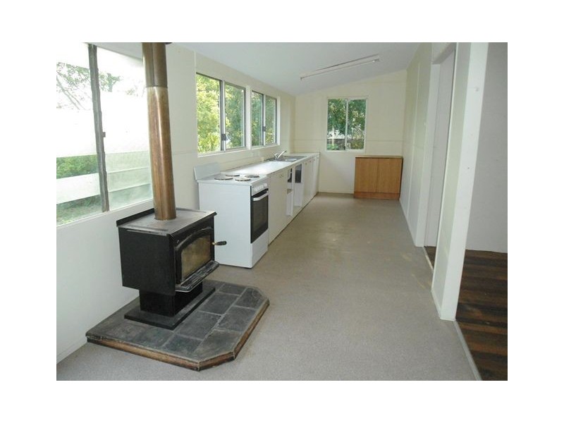 89 Noosa Road, Monkland QLD 4570