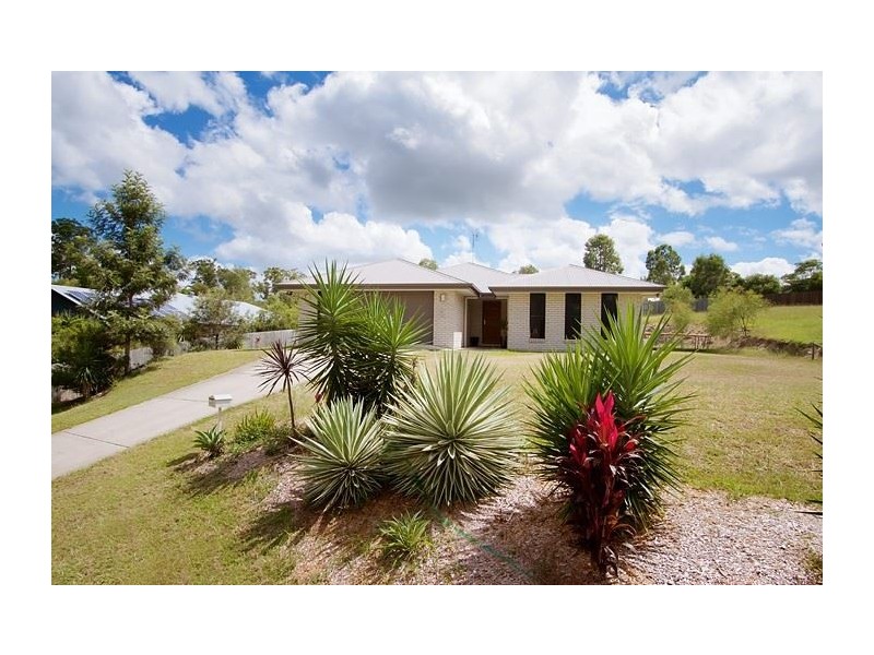 3 Duffy Court, Southside QLD 4570