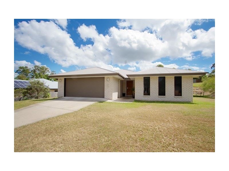 3 Duffy Court, Southside QLD 4570