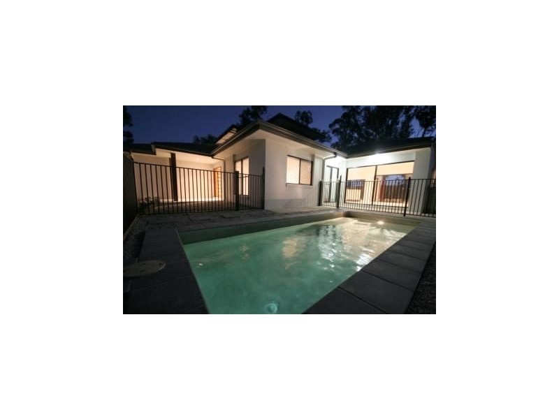 41 Hilltop Avenue, Southside QLD 4570