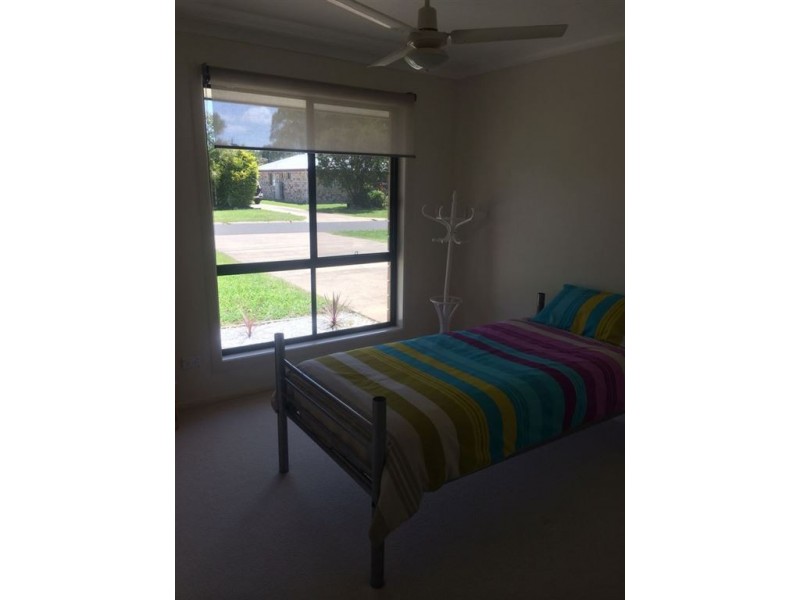 6 Mariposa Place, Cooloola Cove QLD 4580