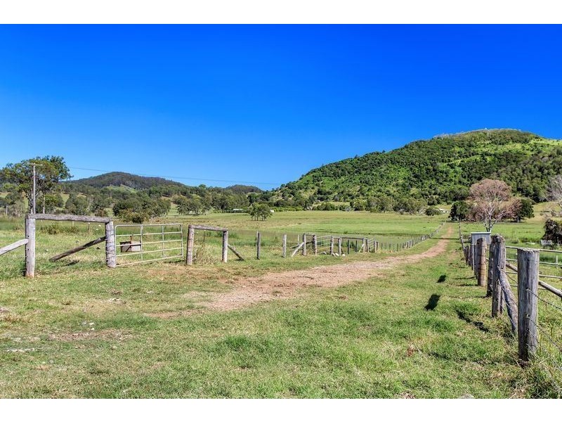 1695 Tin Can Bay Road, Goomboorian QLD 4570