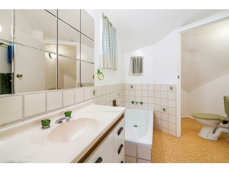 4 Matthew Lane, Jones Hill QLD 4570