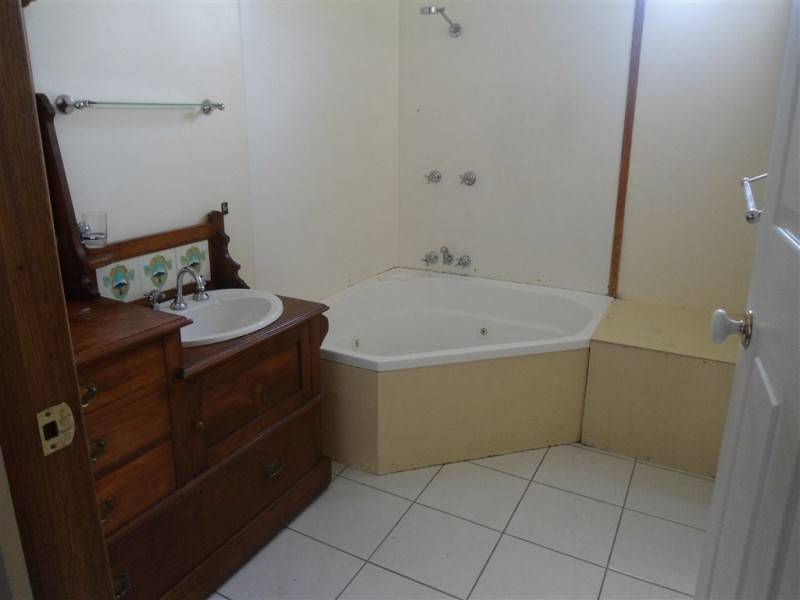 13 Pine Street, Gympie QLD 4570