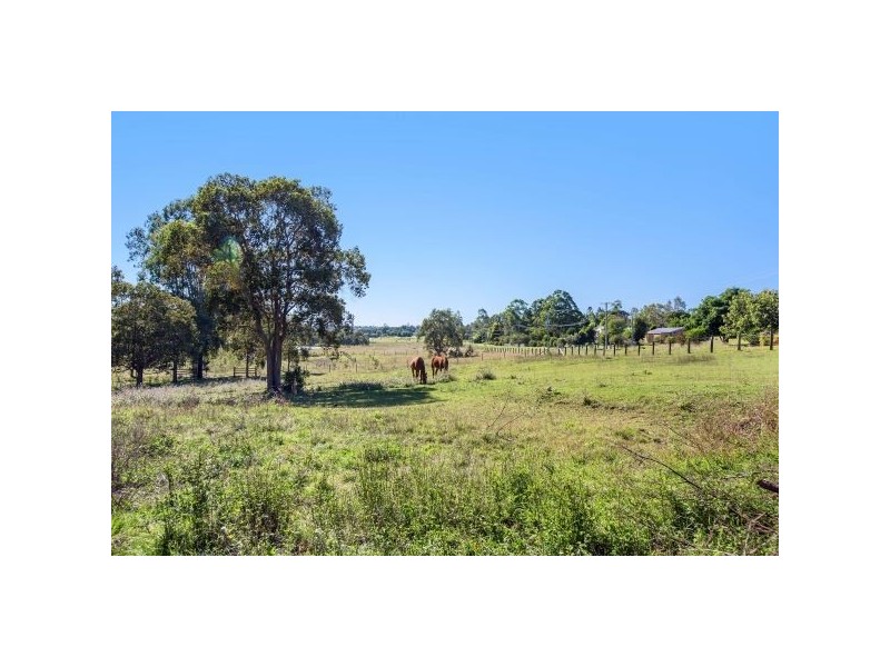 38 Groundwater Road, Southside QLD 4570