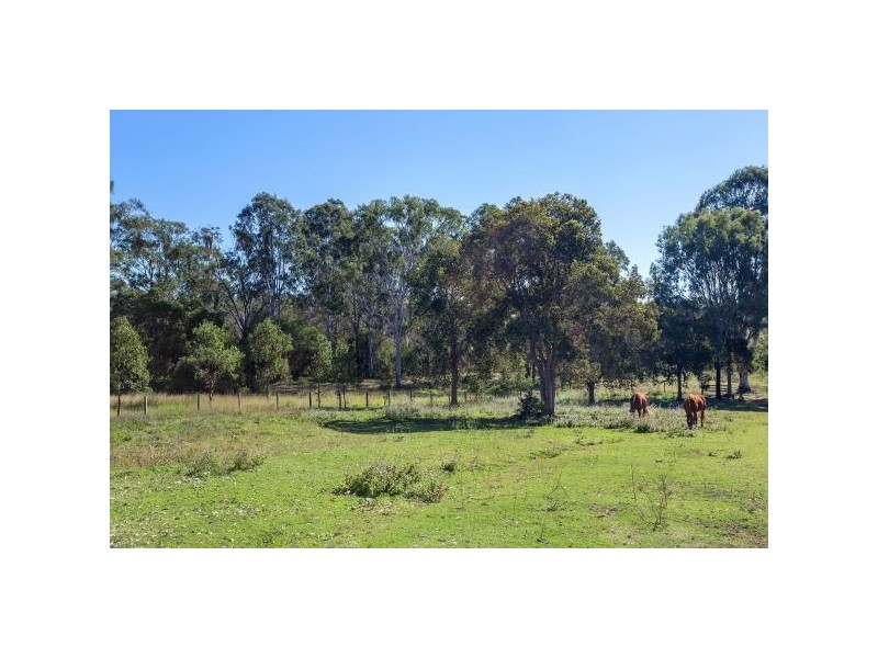 38 Groundwater Road, Southside QLD 4570