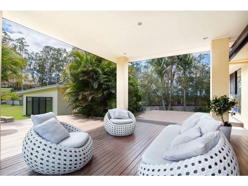 9 Oxford Court, Southside QLD 4570