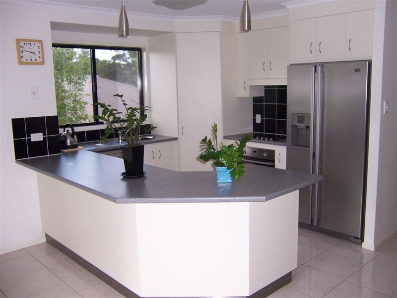 15 Jasmine Avenue, Southside QLD 4570