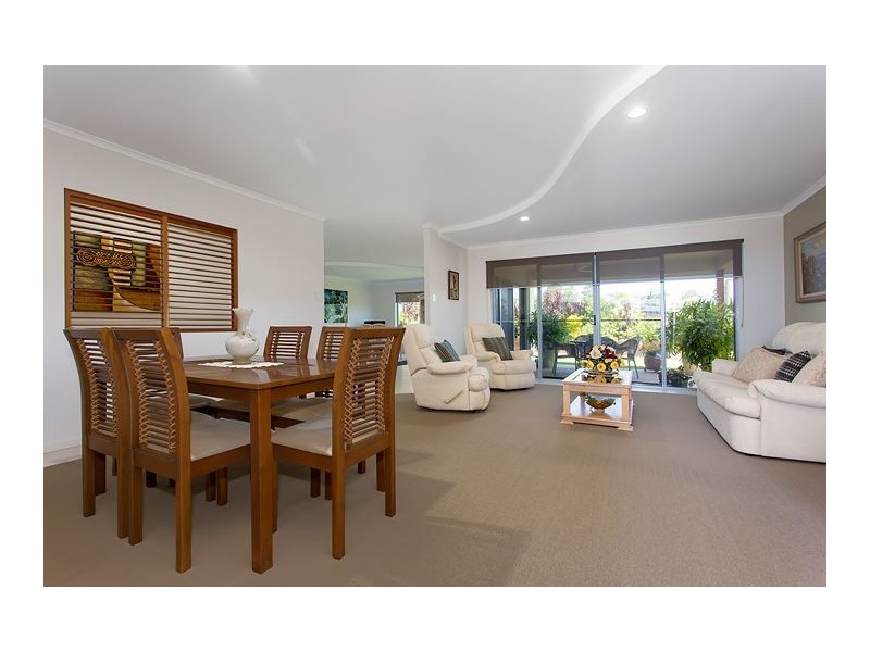 19 Premier Avenue, Jones Hill QLD 4570