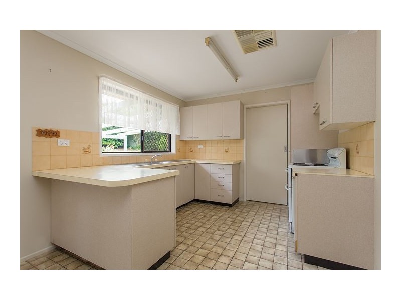 52 Glastonbury Road, Southside QLD 4570