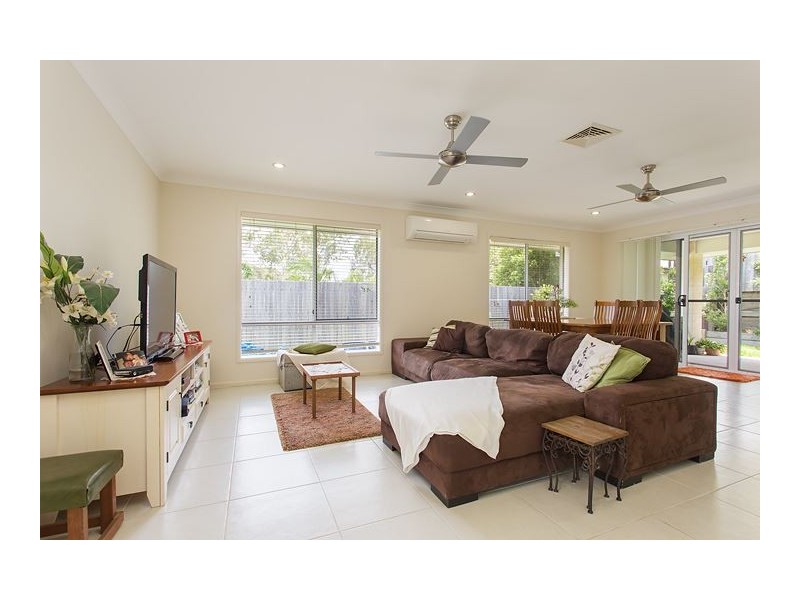 66 Bushland Drive, Southside QLD 4570