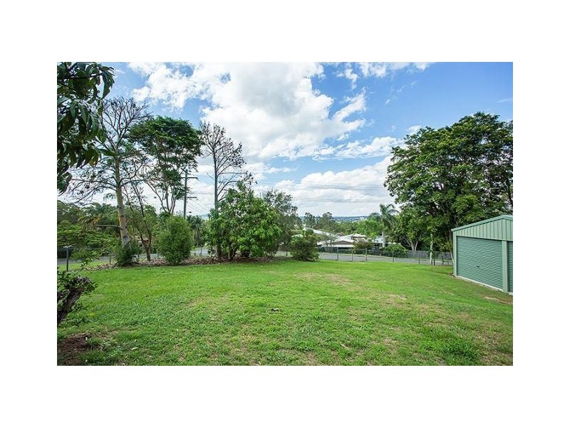 23 Heather Street, Southside QLD 4570