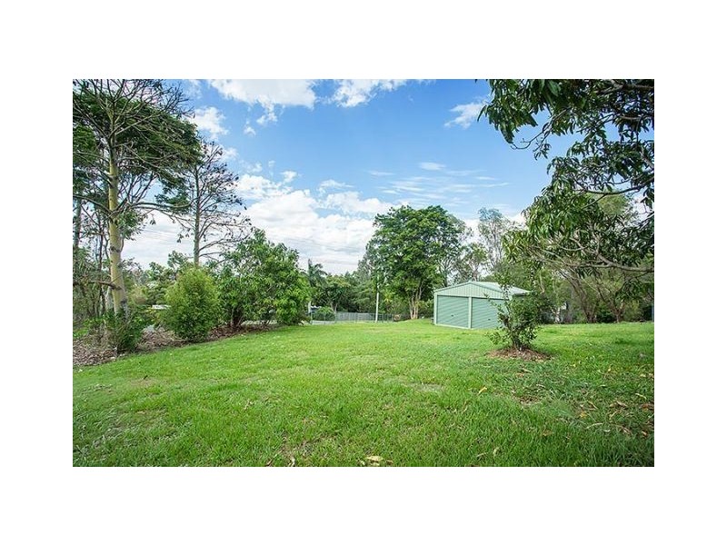 23 Heather Street, Southside QLD 4570