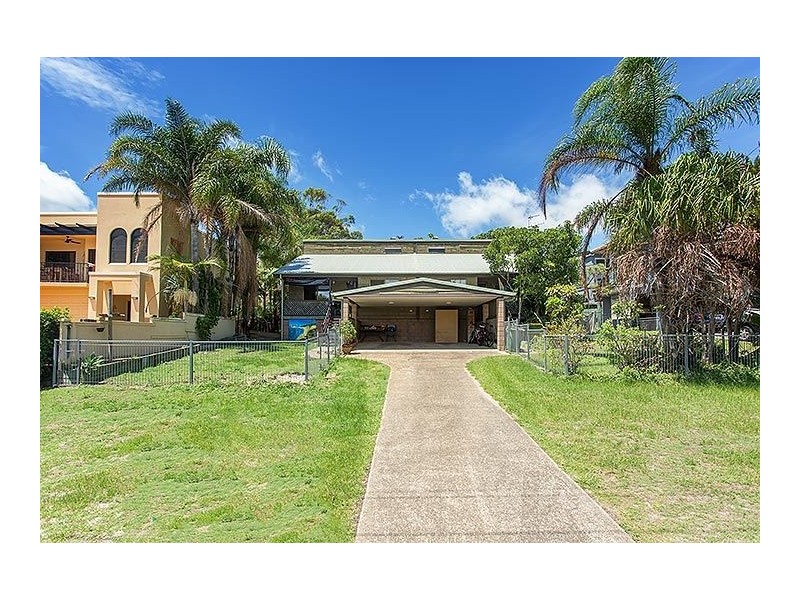 3 Carlo Road, Rainbow Beach QLD 4581