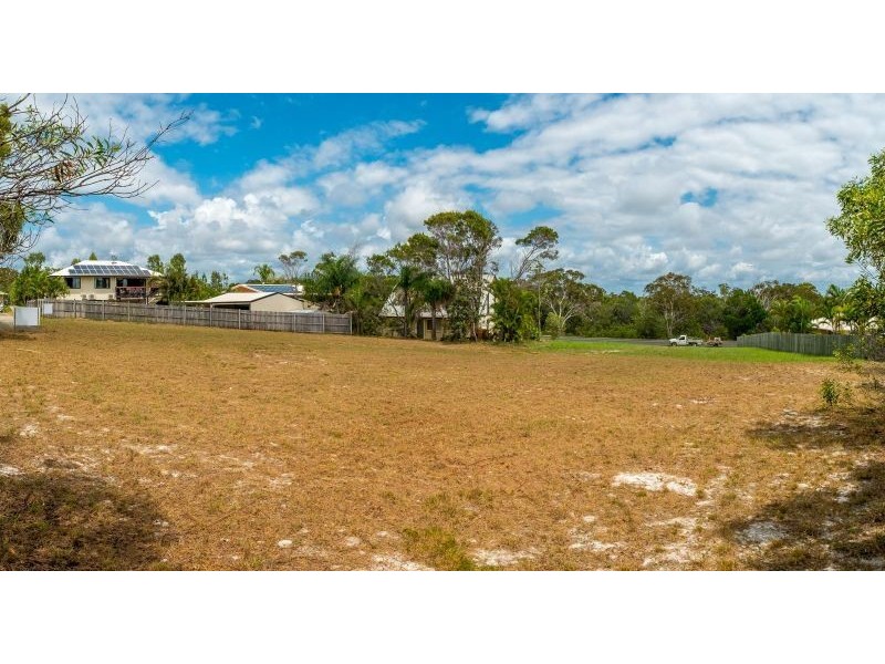 70 Bombala Crescent, Rainbow Beach QLD 4581