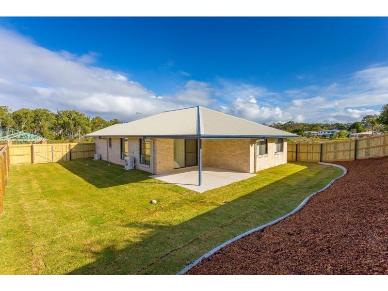 33 Tuna Way, Tin Can Bay QLD 4580
