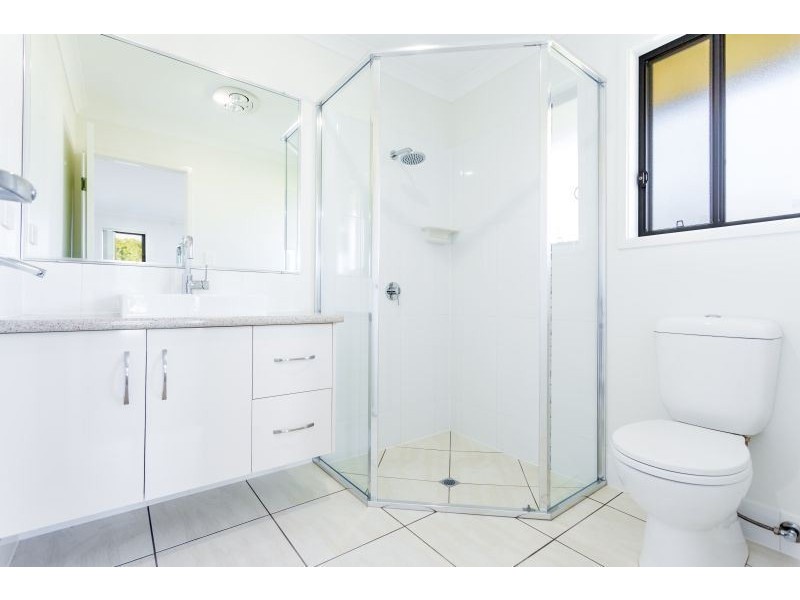 33 Tuna Way, Tin Can Bay QLD 4580