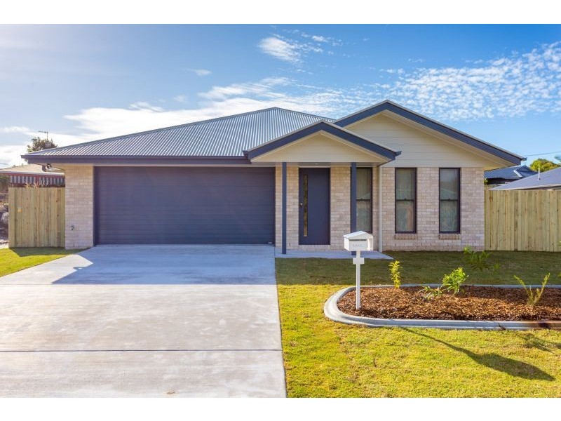 33 Tuna Way, Tin Can Bay QLD 4580
