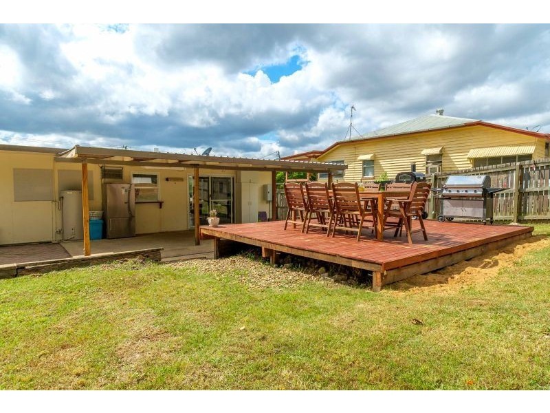 16 Busby Street, Amamoor QLD 4570