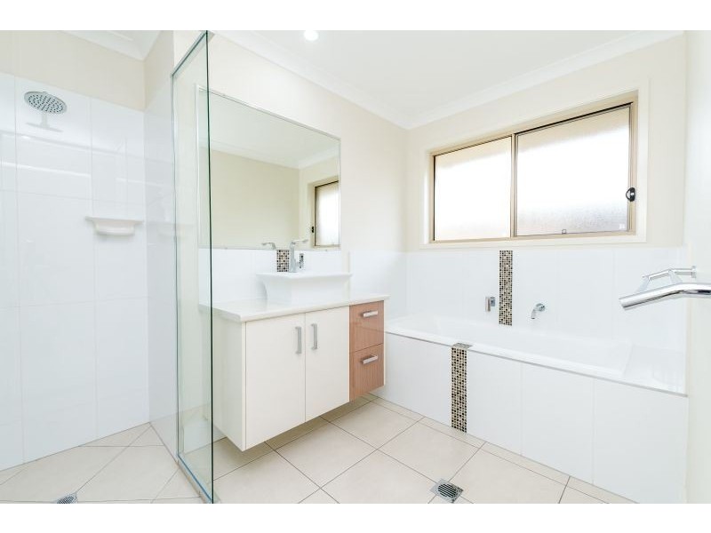 34 Tuna Way, Tin Can Bay QLD 4580