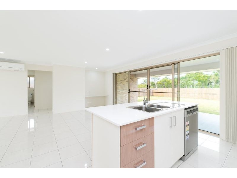 34 Tuna Way, Tin Can Bay QLD 4580