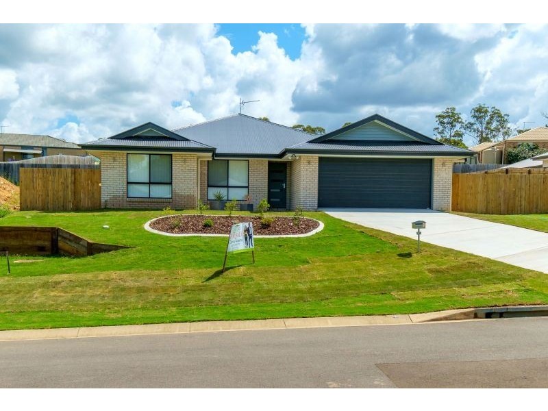 10 Trafalgar Court, Southside QLD 4570