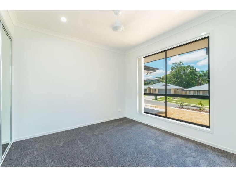 10 Trafalgar Court, Southside QLD 4570