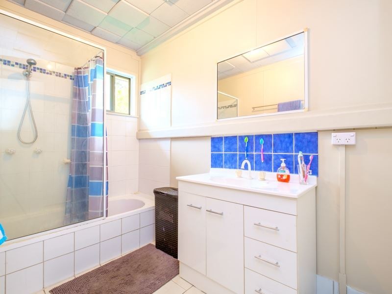 441 Tin Can Bay Road, Canina QLD 4570