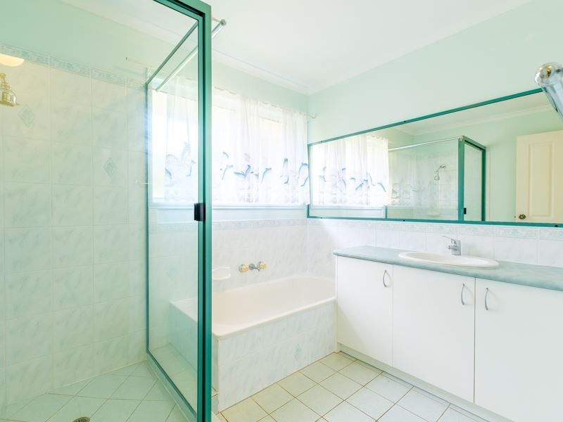 125 Gympie Road, Tin Can Bay QLD 4580