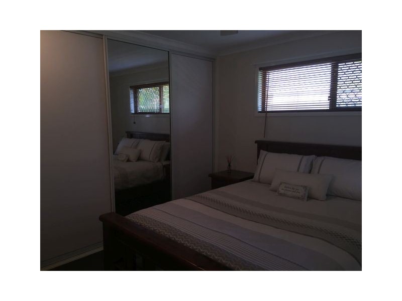 3 Castlereagh Court, Southside QLD 4570