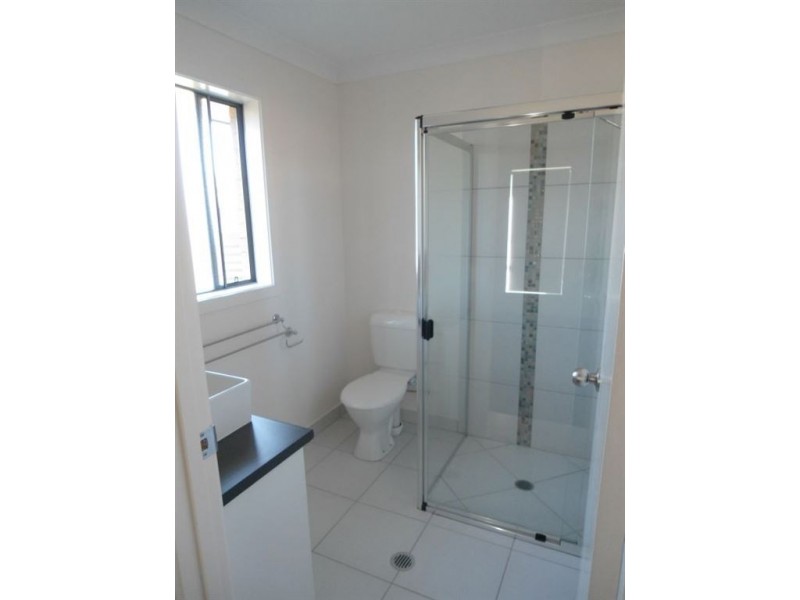 9 Presidential Avenue, Jones Hill QLD 4570