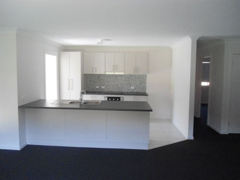 9 Presidential Avenue, Jones Hill QLD 4570