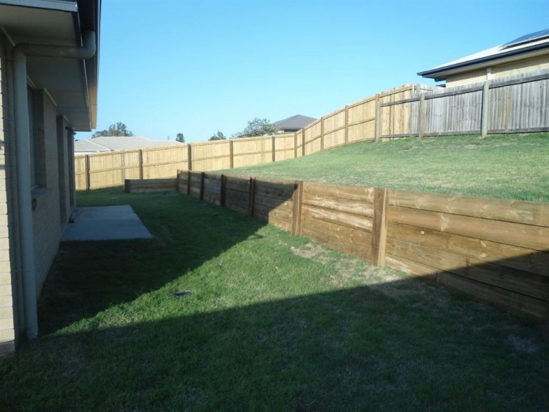 9 Presidential Avenue, Jones Hill QLD 4570