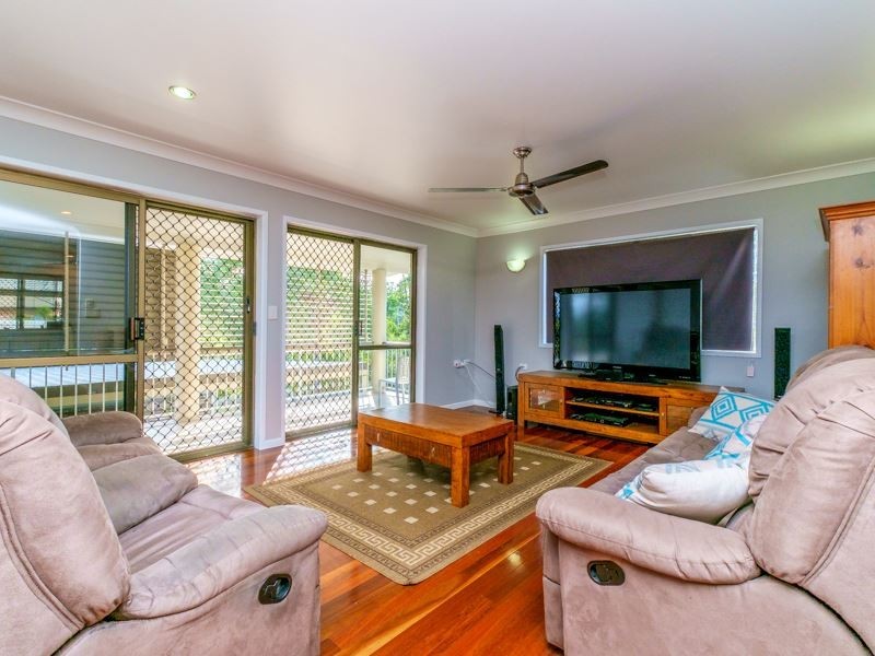 24 Arlington Road, Victory Heights QLD 4570