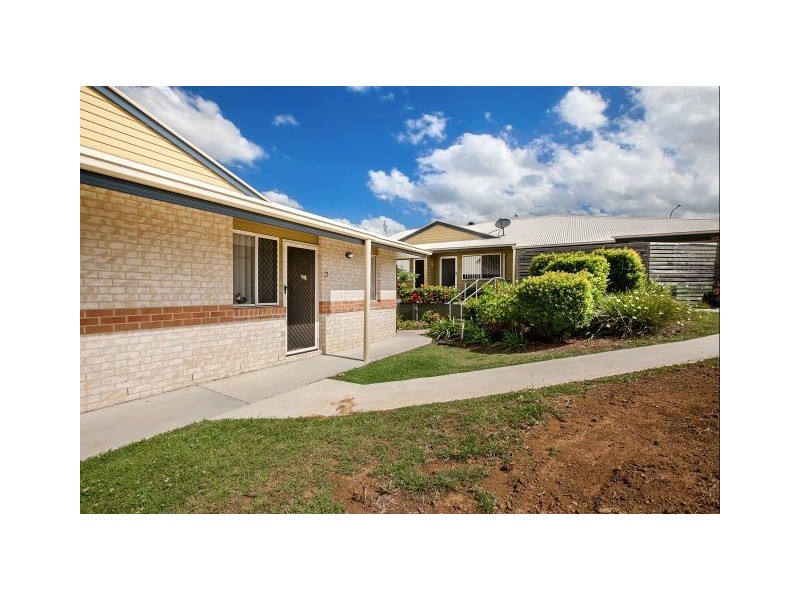 21/2-12 College Road, Southside QLD 4570