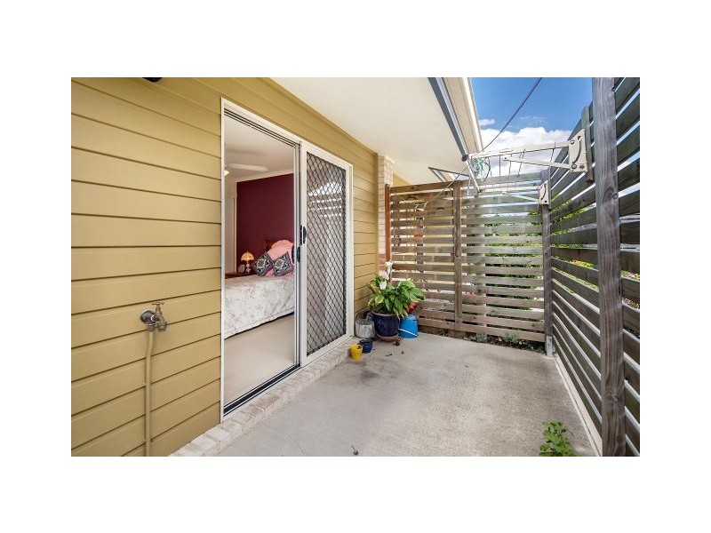 21/2-12 College Road, Southside QLD 4570