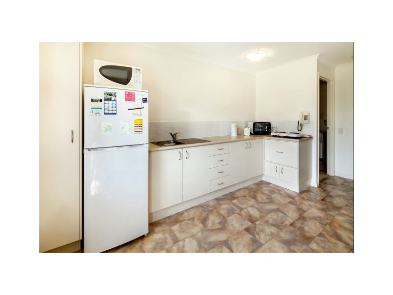 21/2-12 College Road, Southside QLD 4570