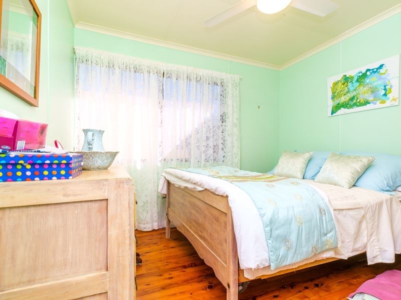 25 Groundwater Road, Southside QLD 4570