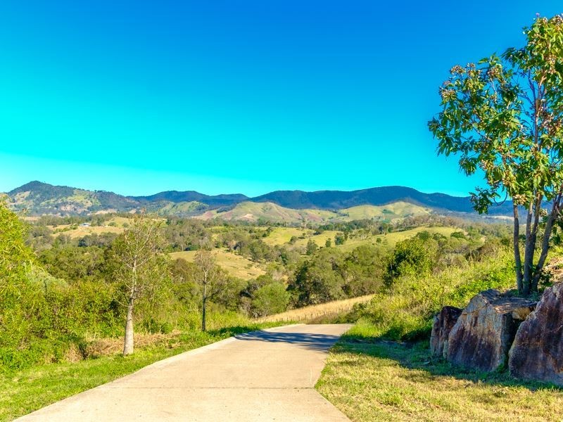 829 McIntosh Creek Road, Mcintosh Creek QLD 4570