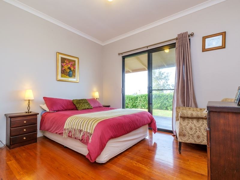 829 McIntosh Creek Road, Mcintosh Creek QLD 4570