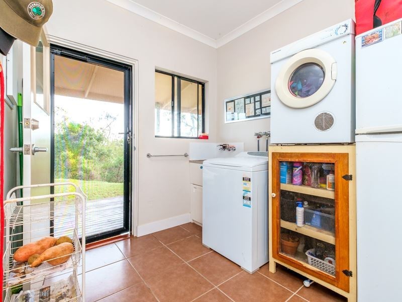 829 McIntosh Creek Road, Mcintosh Creek QLD 4570