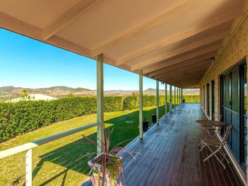 829 McIntosh Creek Road, Mcintosh Creek QLD 4570