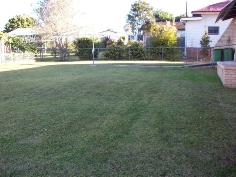 11 Justin Street, Southside QLD 4570