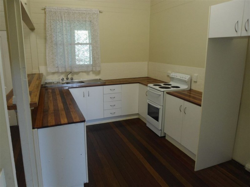 2/4 Stewart Terrace, Gympie QLD 4570