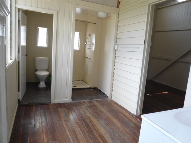 2/4 Stewart Terrace, Gympie QLD 4570