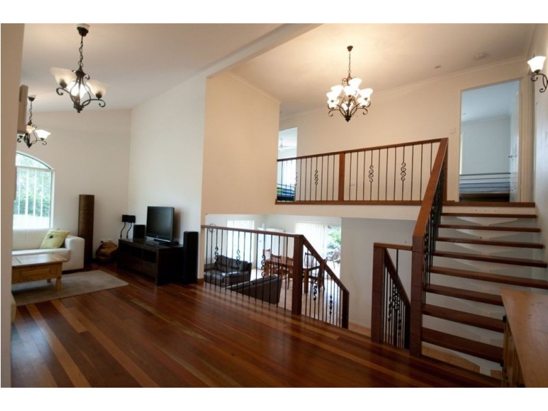 6 Lindsay Street, Southside QLD 4570